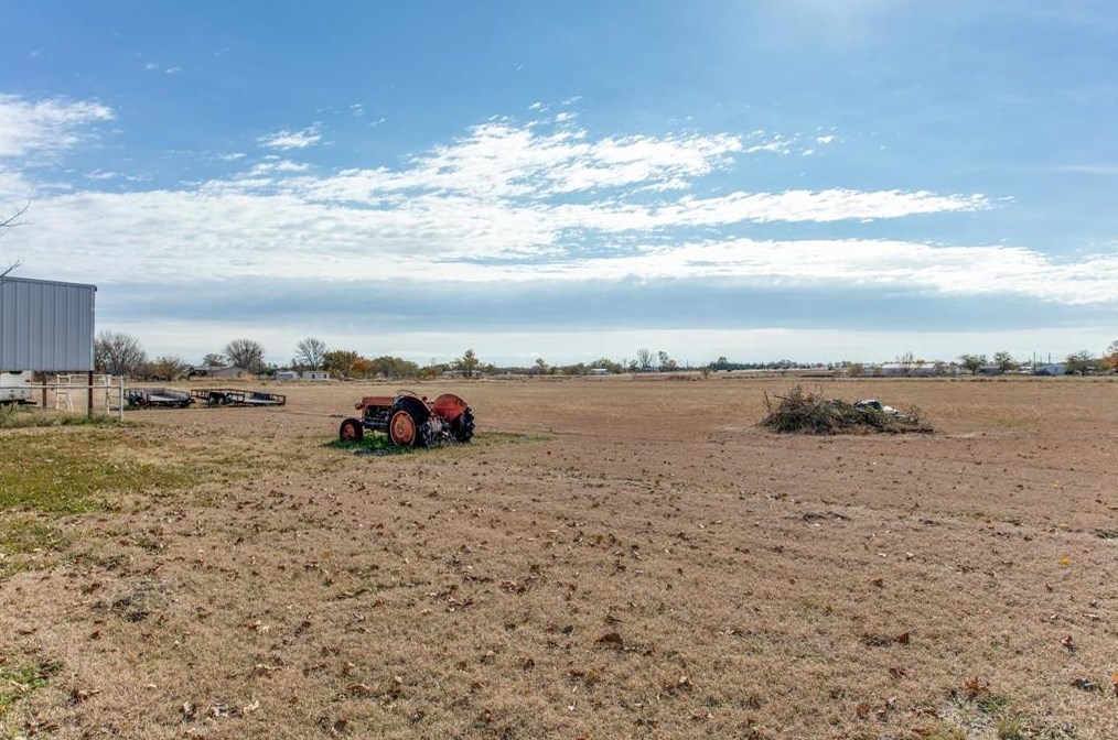 2294 Hickory St, Rhome, TX 76078