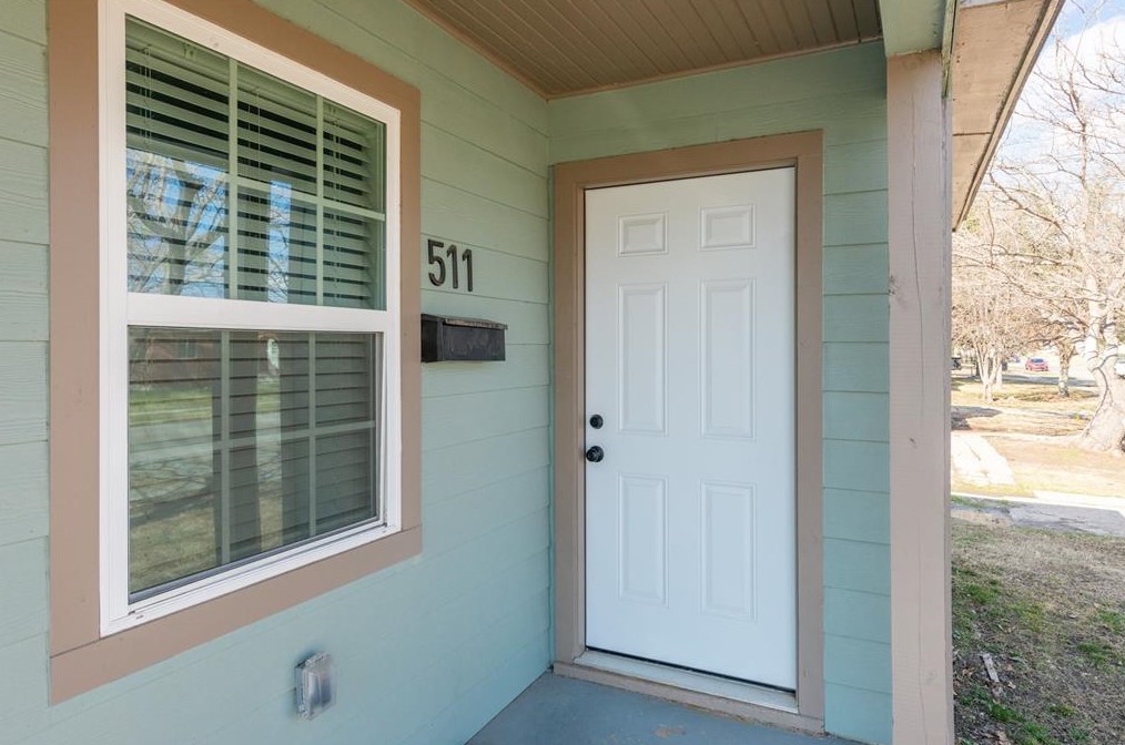 511 Ne 19th St, Grand Prairie, TX 75050