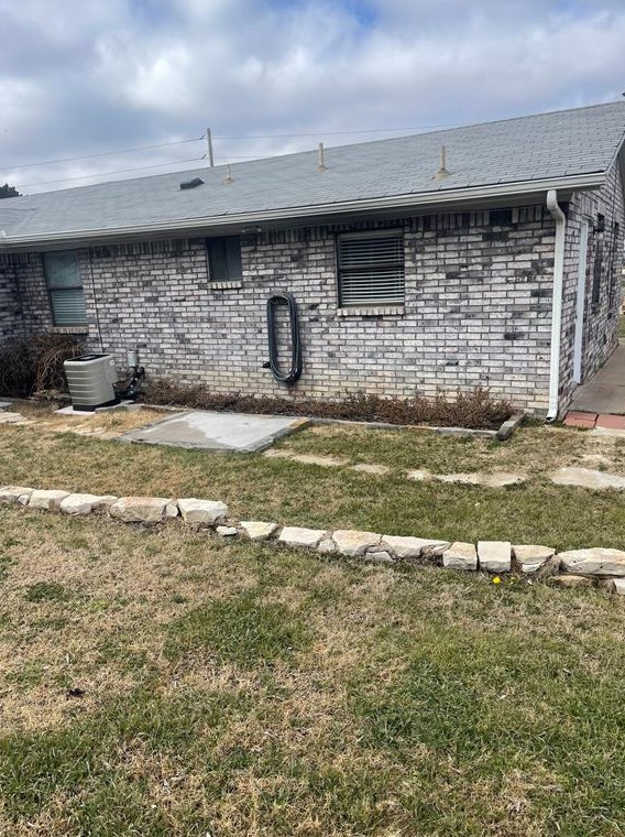 501 W Bluebonnet Dr, Granbury, TX 76048