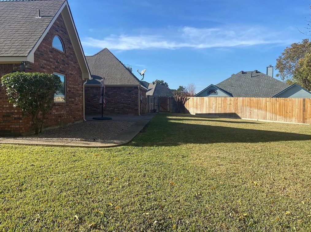 2617 Classic Ct E, Bedford, TX 76021