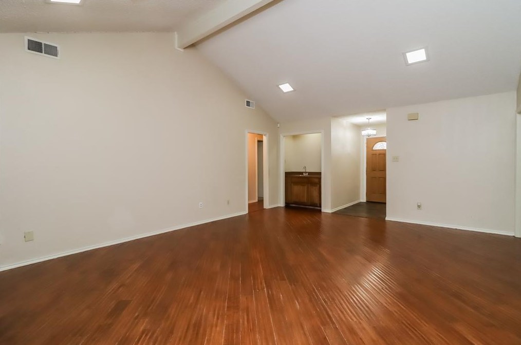 8608 Skyview Ter, Fort Worth, TX 76116