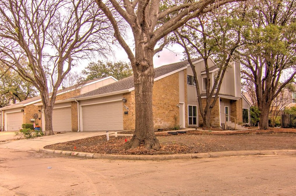 2719 Creek Wood Ct, Carrollton, TX 75006