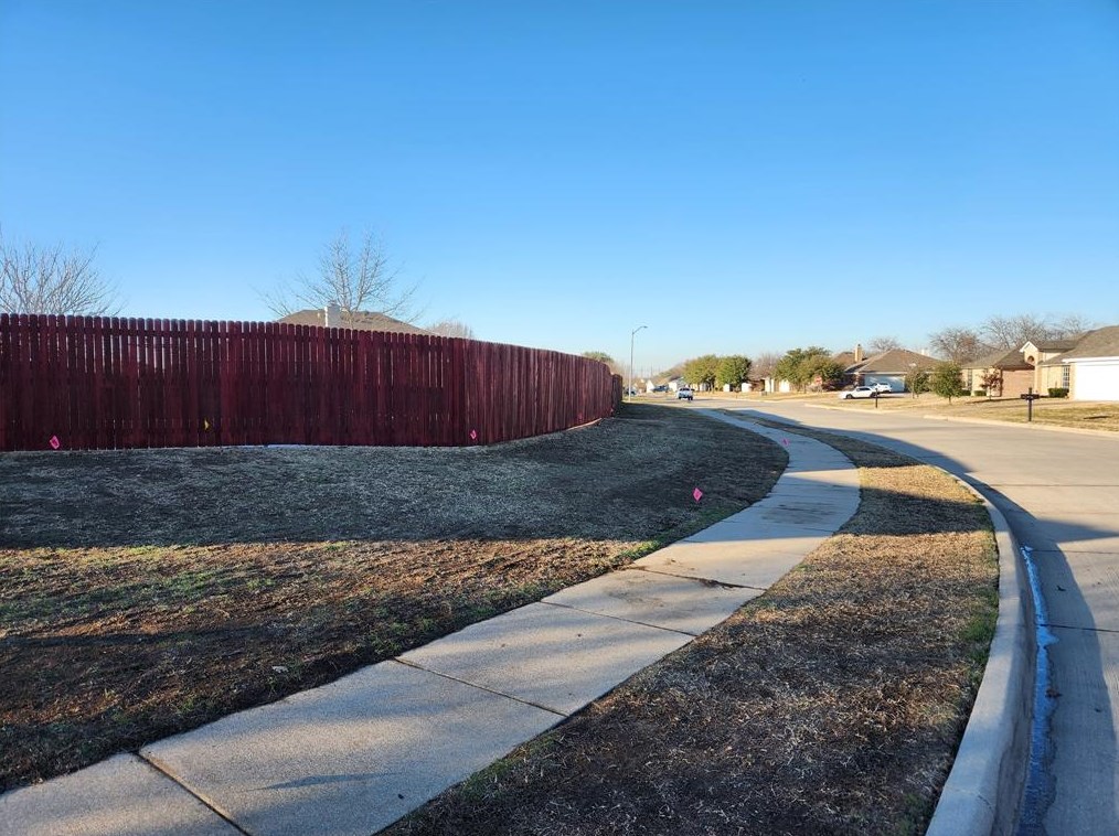 989 Mesa Vista Dr, Crowley TX  76036-3690 exterior