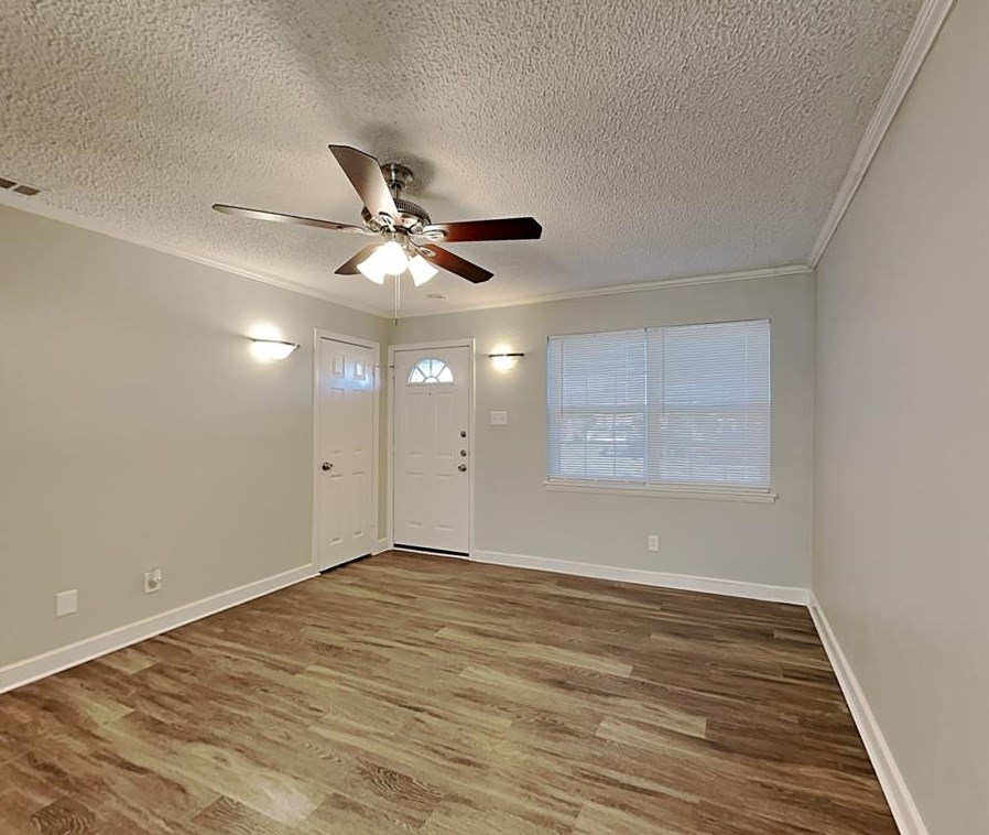 324 Menlo Dr, Mesquite, TX 75149