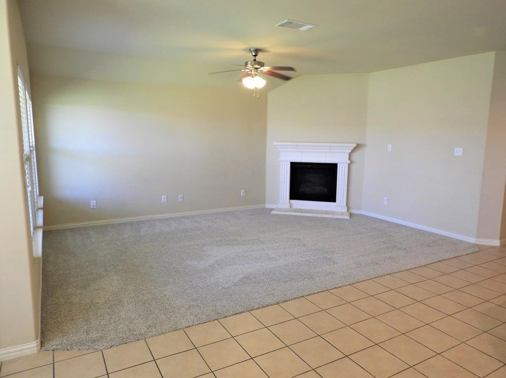 1108 Crest Meadow Dr, Haslet, TX 76052