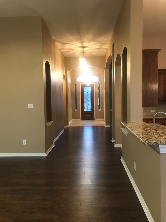 4205 Calloway Dr, Midlothian, TX 76063