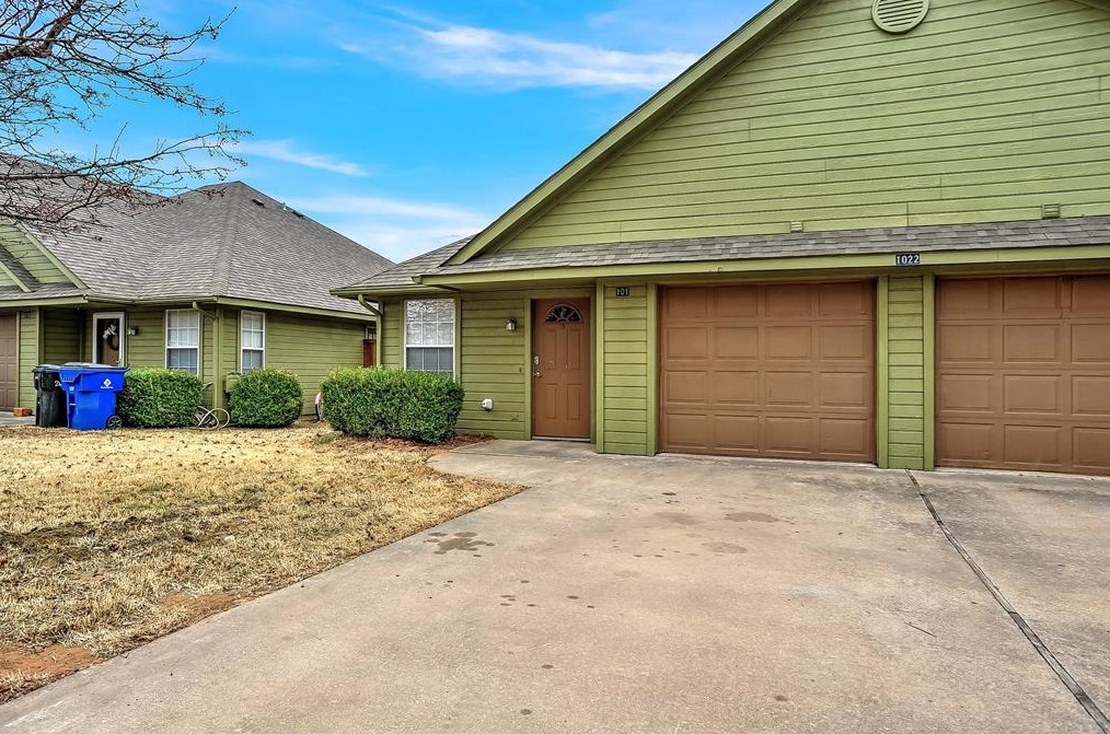 1022 W Coffin St #101, Denison, TX 75020