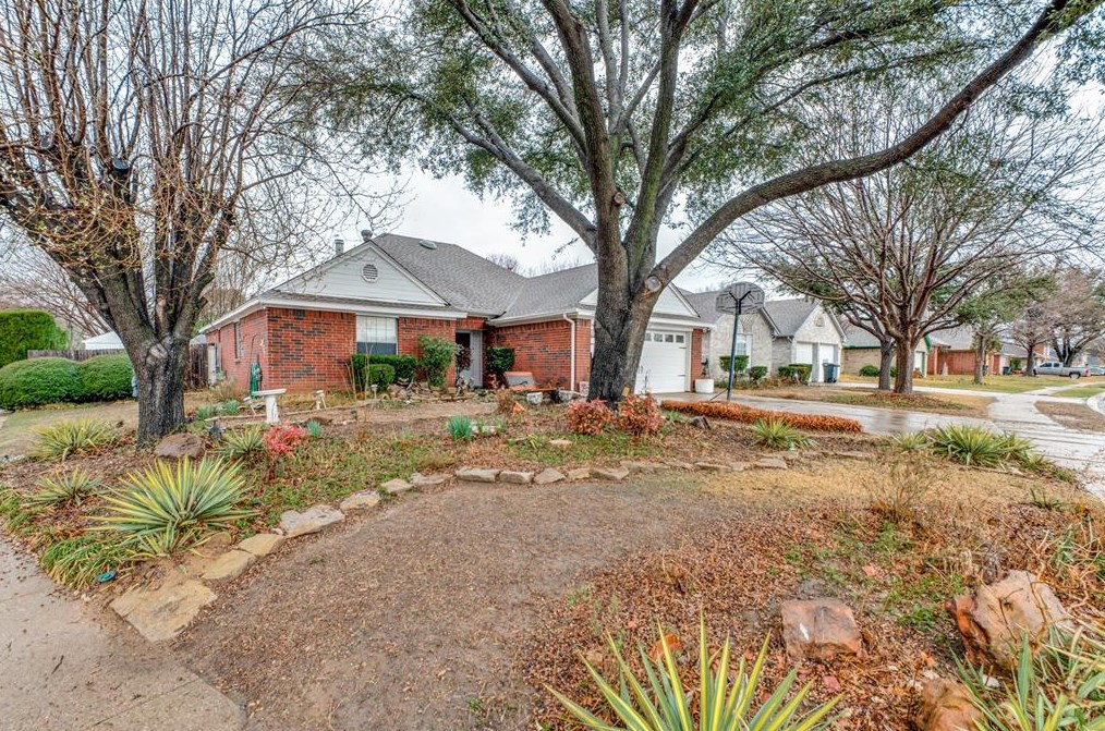 1216 Princeton Pl, Euless, TX 76040