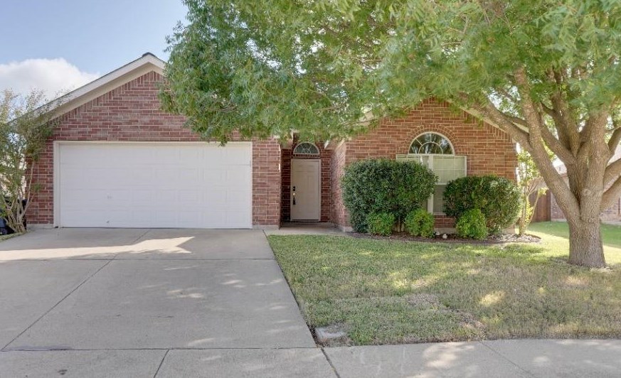 12221 Rolling Ridge Dr, Burleson, TX 76028