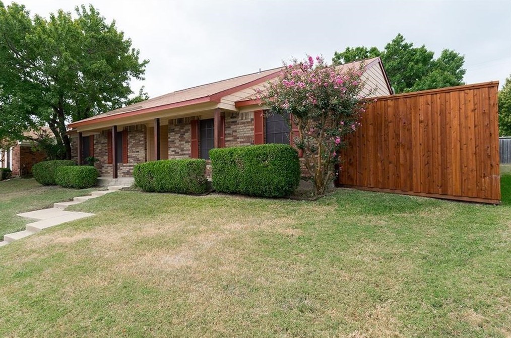 225 S Macarthur Blvd, Coppell, TX 75019