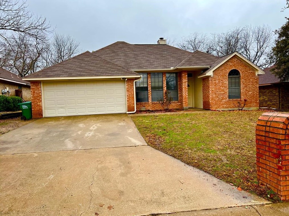 1109 Brittany Dr, Denton, TX 76209