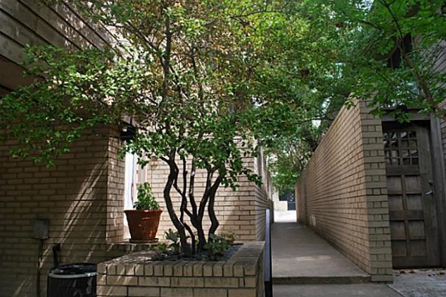 3610 Routh St Apt 2, Dallas, TX 75219