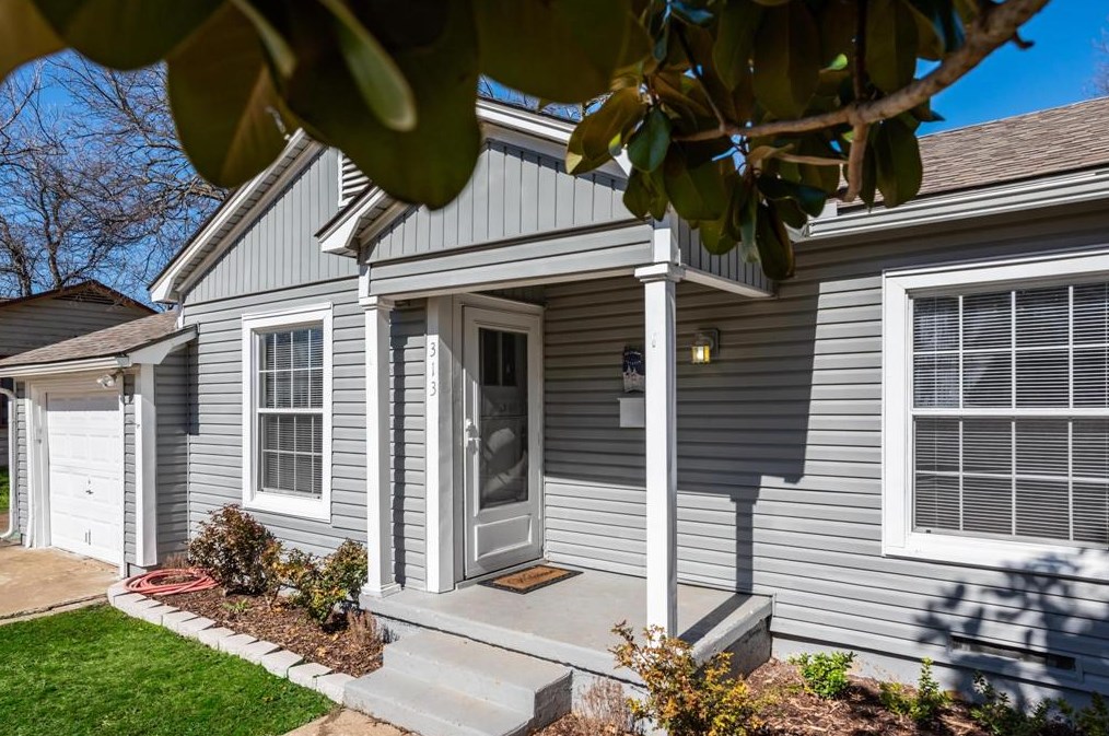 313 W Avenue G, Garland, TX 75040