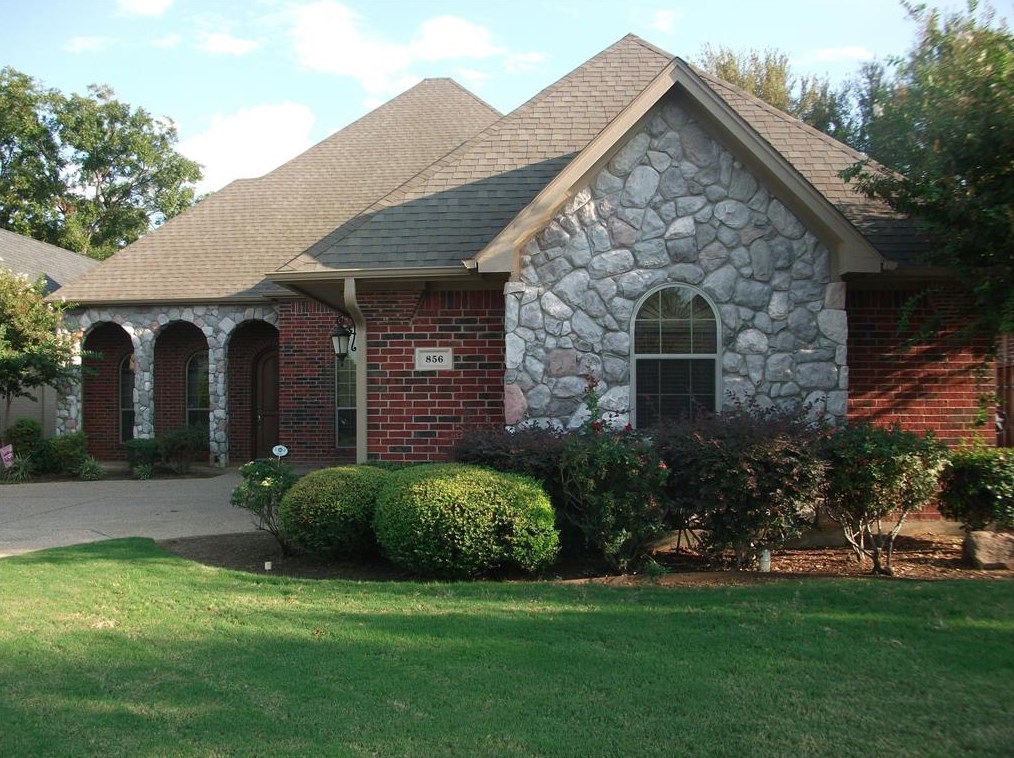 856 Merion Dr, Burleson, TX 76028