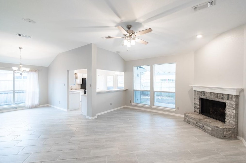 1140 Lake Bluff Dr, Oak Point, TX 75068