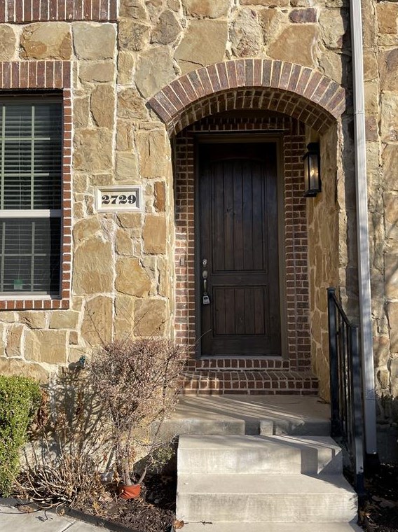 2729 Troutt Dr, Carrollton, TX 75010