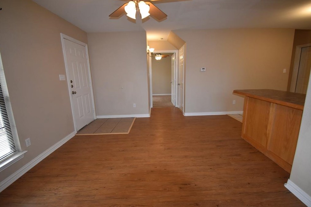 704 S Dewey Ave, Sherman, TX 75090