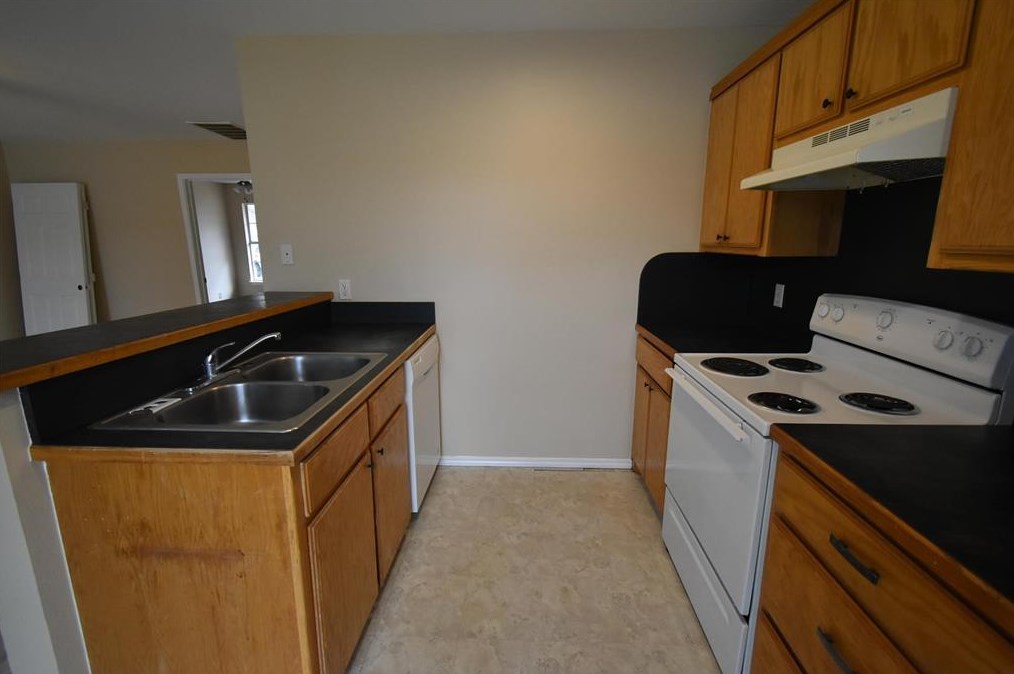208 Main #c, Sadler, TX 76264
