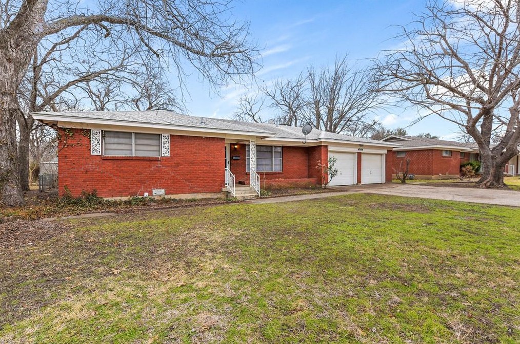 4904 Ira St, Fort Worth, TX 76117