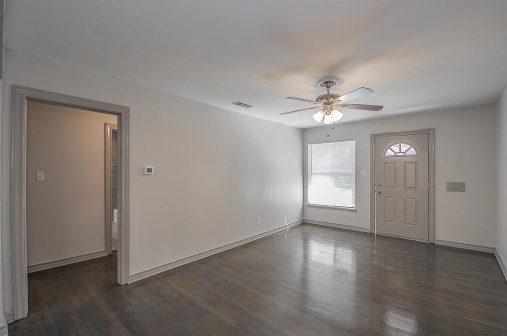 3709 Honeysuckle Ave, Fort Worth, TX 76111