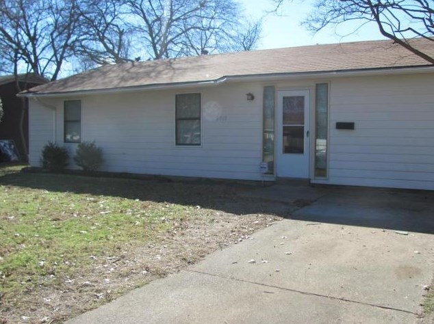 2310 Healey Dr, Dallas, TX 75228
