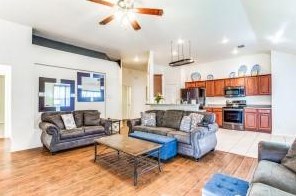 3100 Royal Crest Dr, Fort Worth, TX 76140