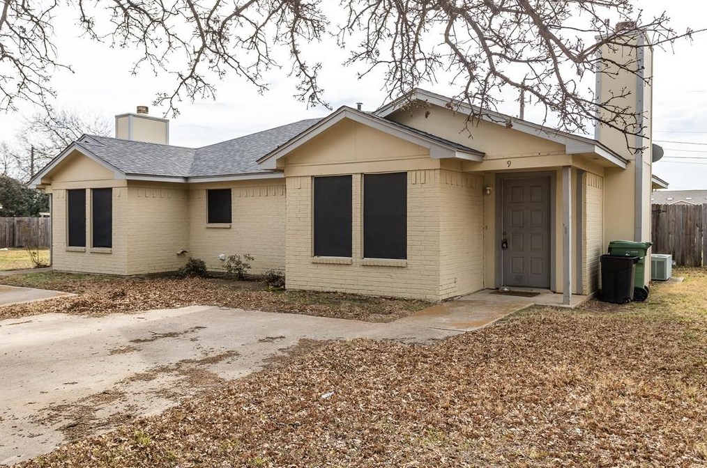 9 Foster Ct, Midlothian, TX 76063