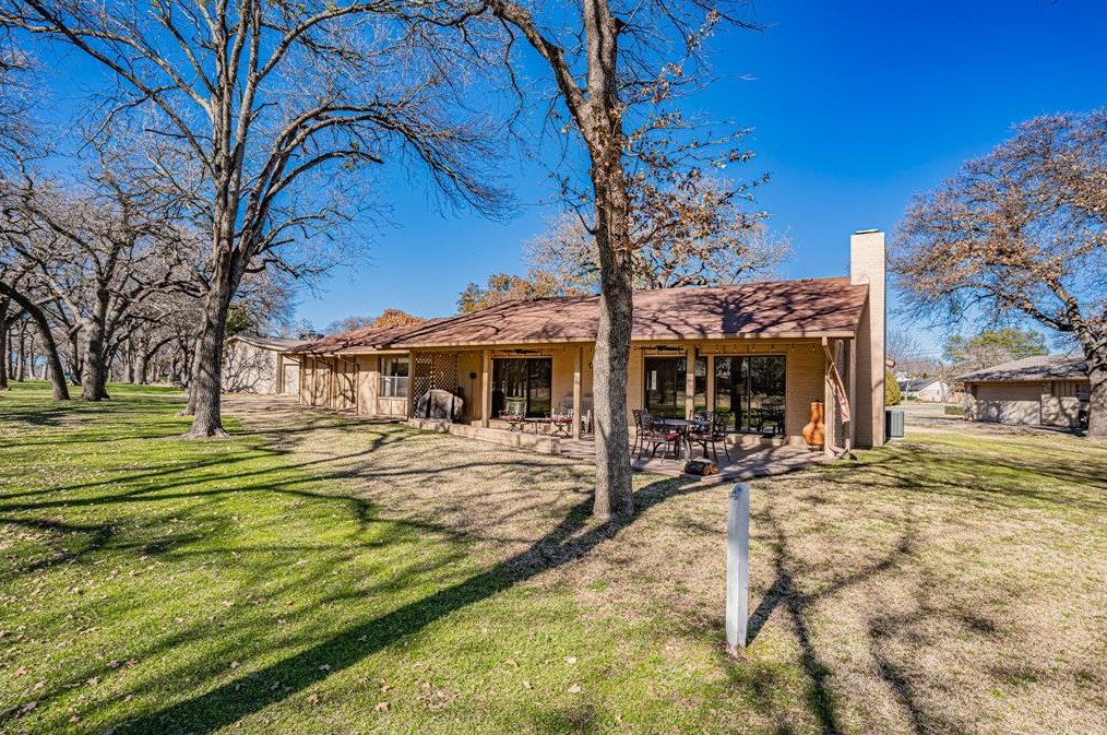 5803 Conejos Dr, Granbury, TX 76049
