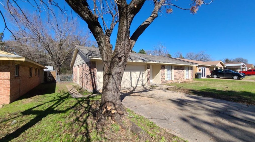 9725 Grove Oaks Blvd, Dallas, TX 75217