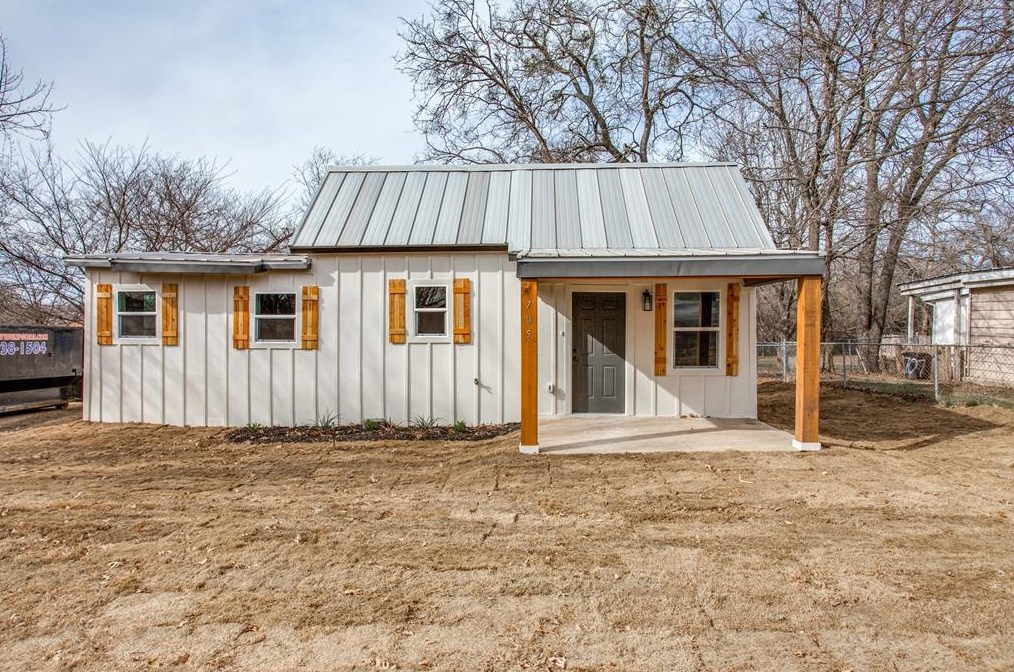 705 Liberty St, Weatherford, TX 76086