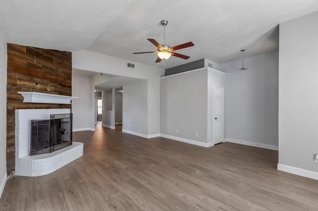 7309 Summerset Dr, Fort Worth, TX 76126