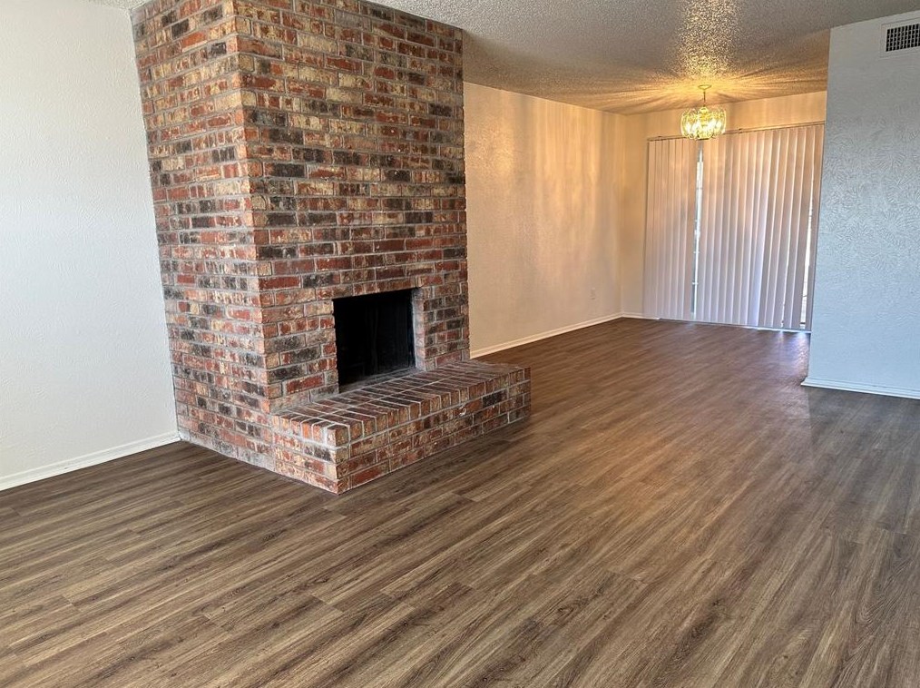 2713 Hurstview Dr Apt C, Hurst, TX