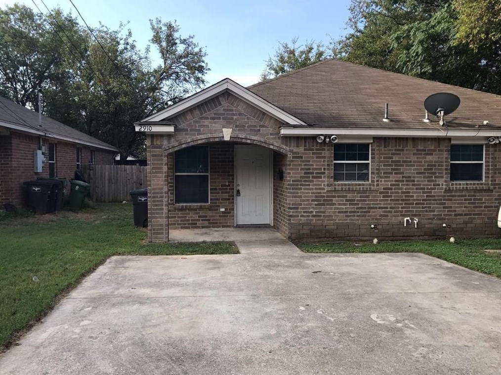 2910 Ennis Ave, Fort Worth, TX 76111
