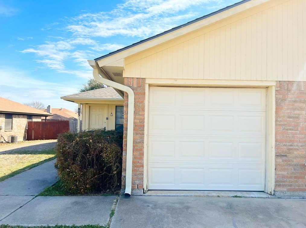 805 White Rock St, Fort Worth, TX 76179