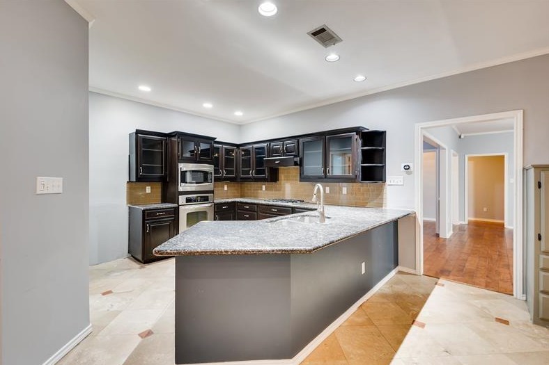 1502 Mission Hills Ln, Denton, TX 76210