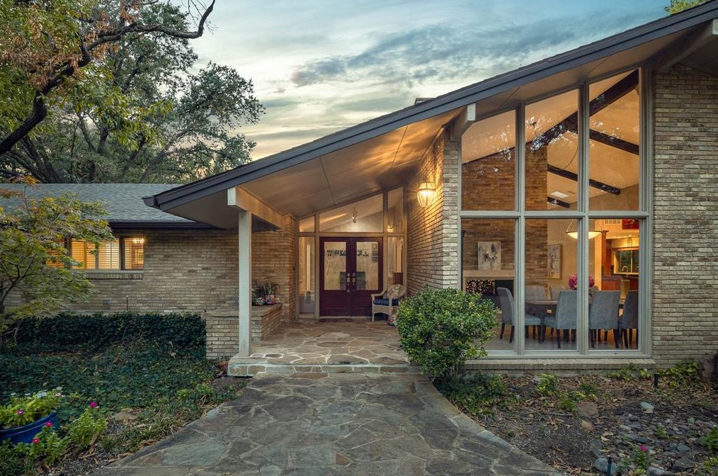 11259 Shelterwood Ln, Dallas, TX 75229-4357