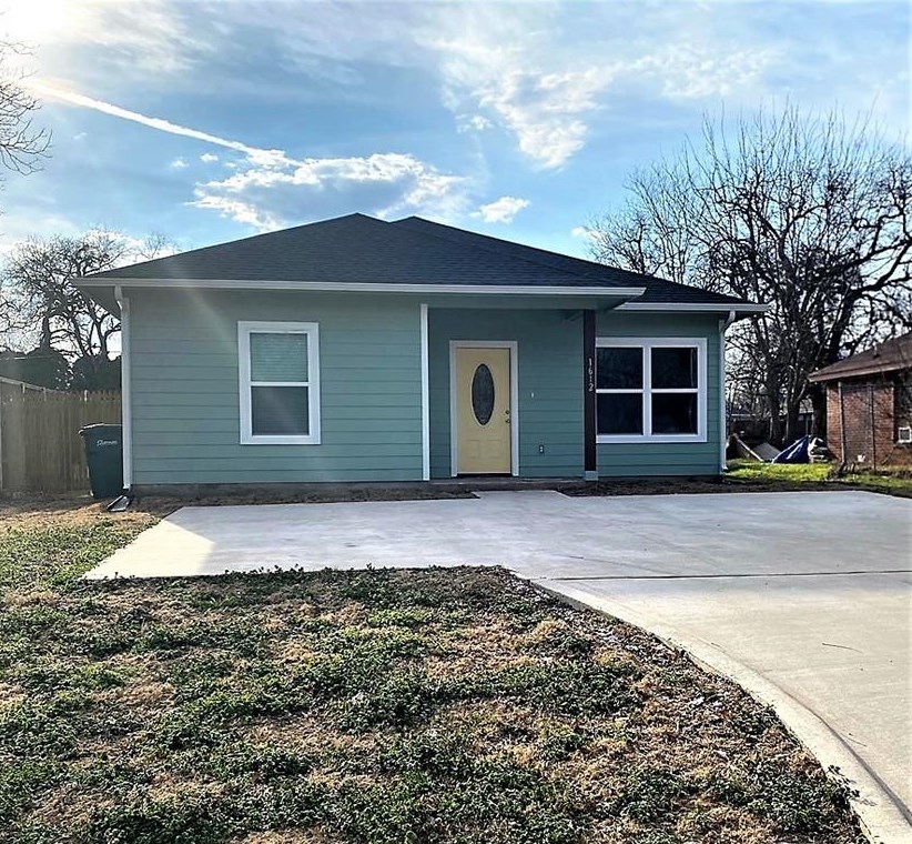 1612 N Hoard Ave, Sherman, TX 75090