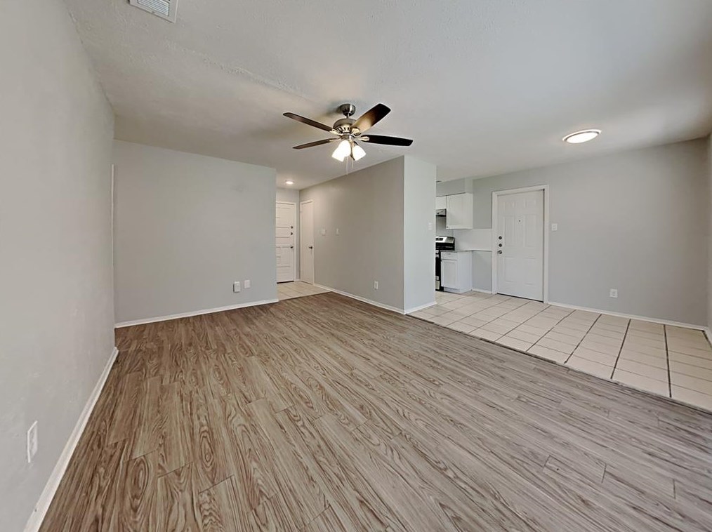 3439 Pebbleshores Dr, Dallas TX  75241-5912 exterior