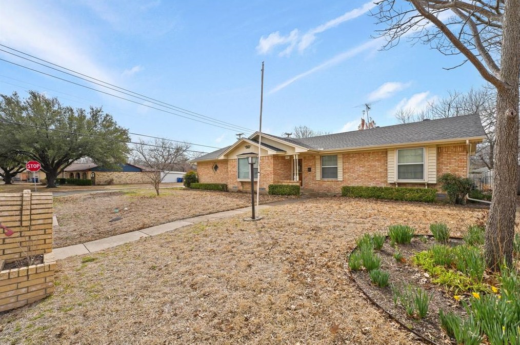 216 Allenwood Dr, Allen, TX 75002