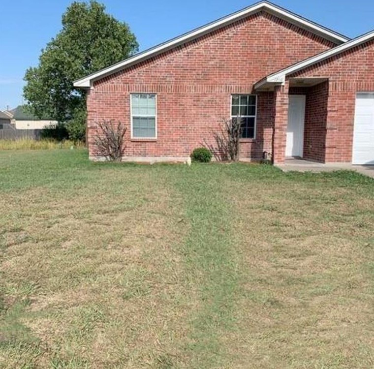 1716 Manor Garden Curv, Greenville, TX 75401