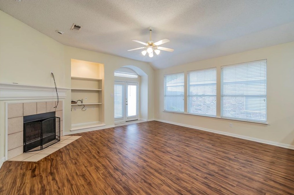 4709 Belladonna Dr, Fort Worth, TX 76123