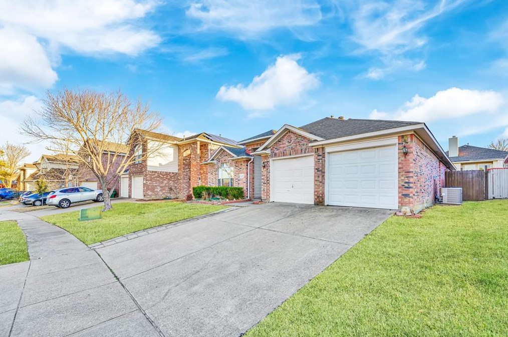 1354 Mill Wood Ln, Garland, TX 75040