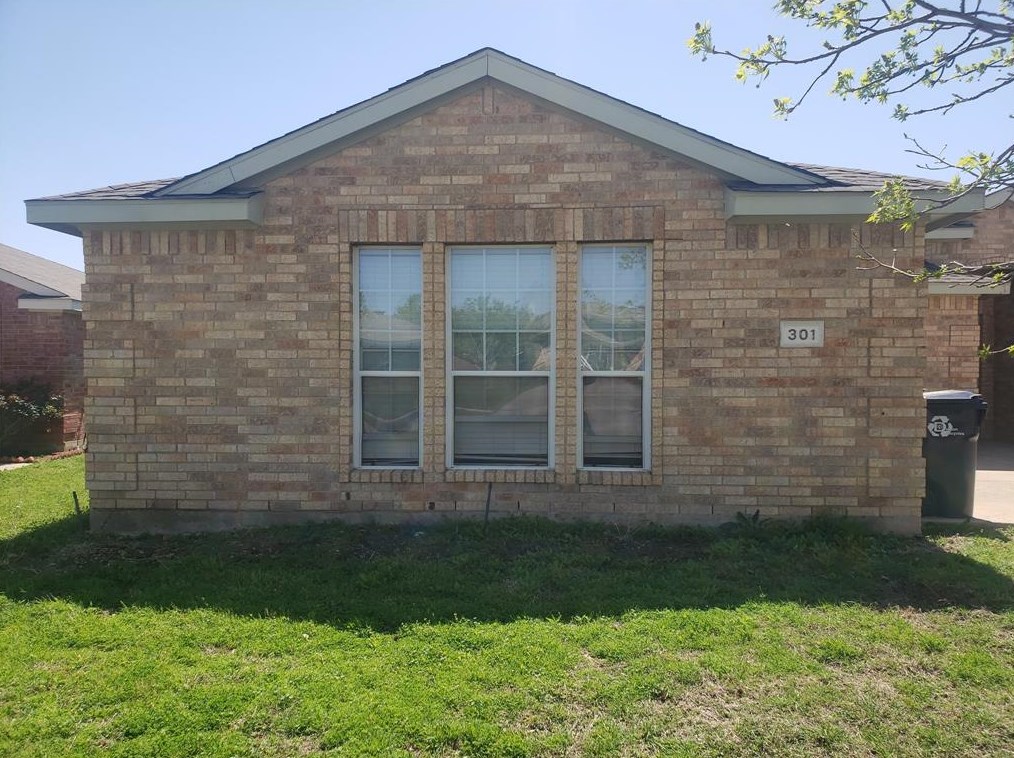 301 Tripp Trl, Denton, TX 76207
