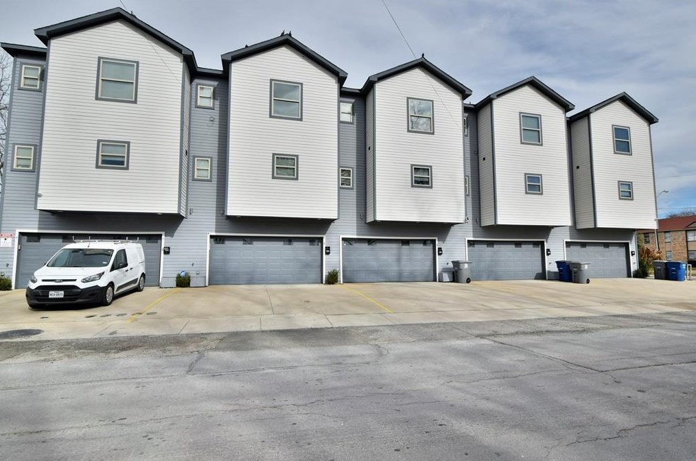 4703 Columbia Ave #104, Dallas, TX 75226