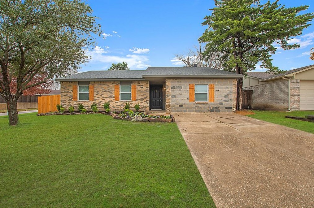 801 Sunny Slope Dr, Allen, TX 75002