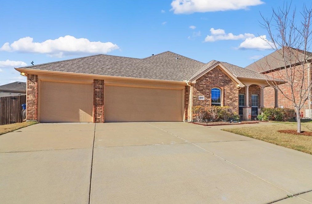 4909 Clamdigger Wy, Garland, TX 75043