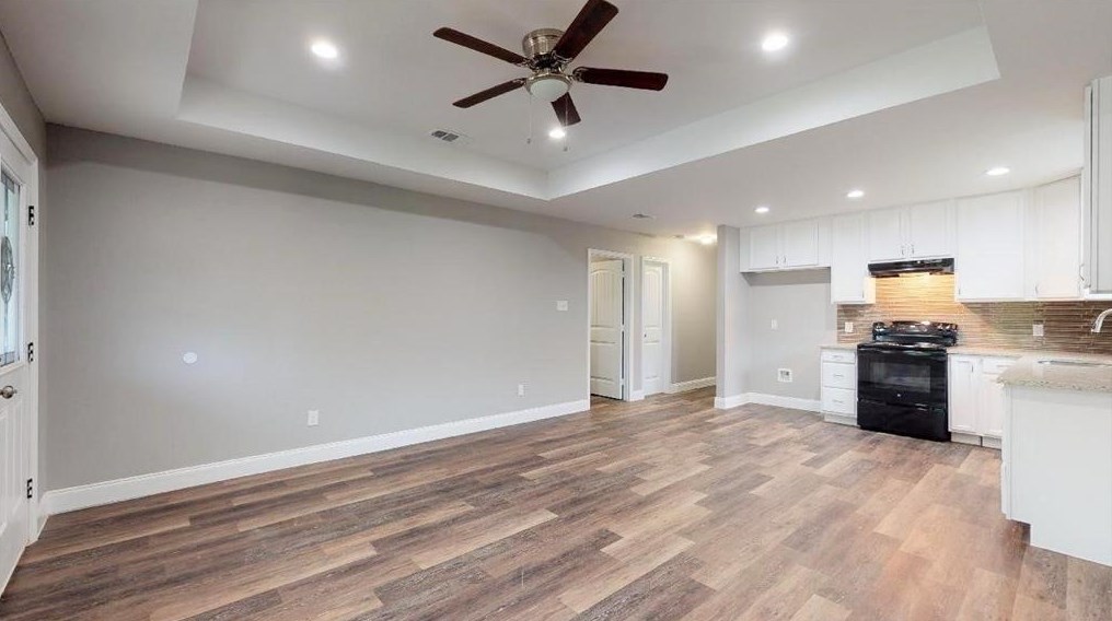 1210 Booker St, Commerce, TX 75428