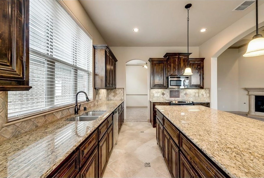 498 Franklin St, Royse City, TX 75189