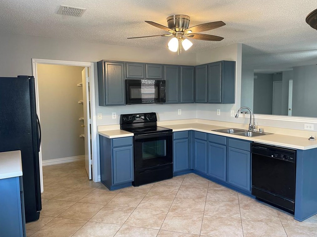 216 Lewis Canyon Ln, Mckinney TX  75071-7720 exterior