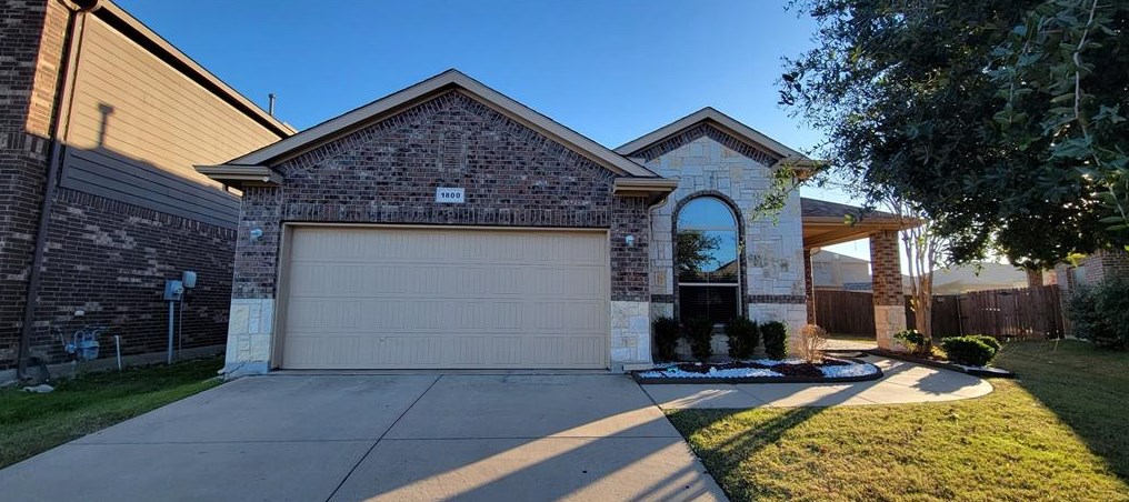 1800 Capulin Rd, Fort Worth, TX 76131